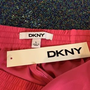 DKNY ! NEW whit tags,